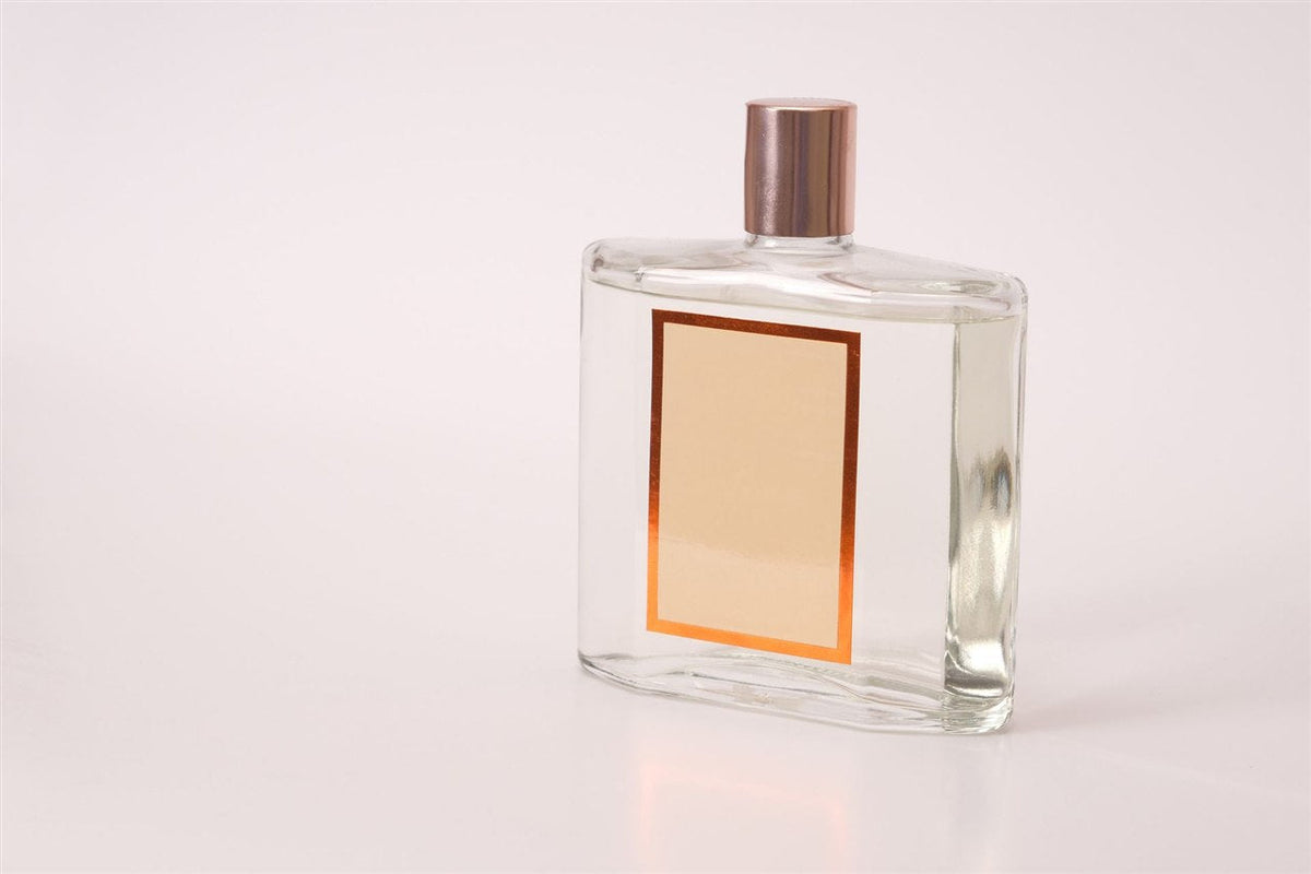 Frasco de perfume elegante